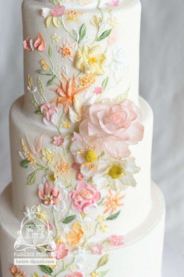 Flower Power Cake White Details
